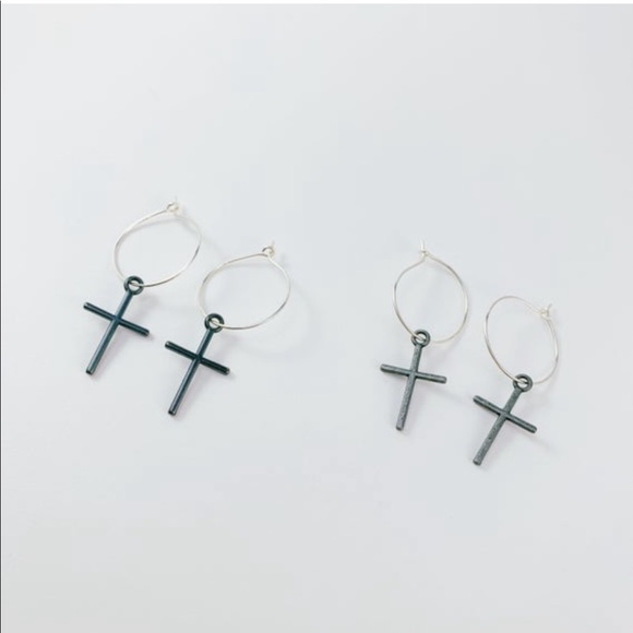 NWT KATY GINGER DESIGNS Cross Hoops - Picture 4 of 6